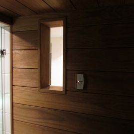 Uusittu sauna, seinä