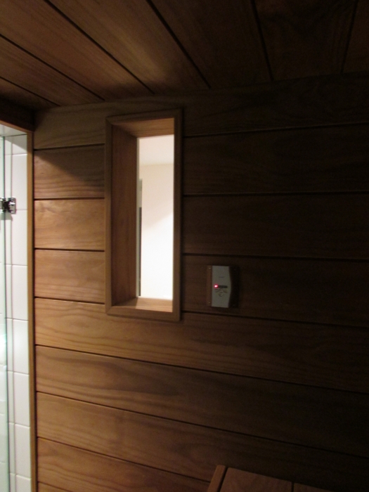 Uusittu sauna, seinä
